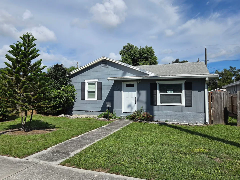 5345 38th Ave N