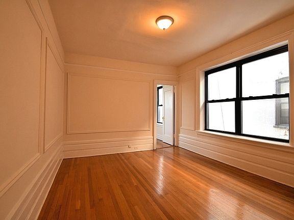 3rd image of 30-86 32nd St #25
