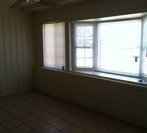 2nd image of 3541 W Vernon Ave