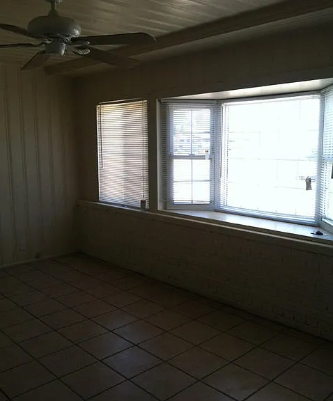 3541 W Vernon Ave — Photo 2