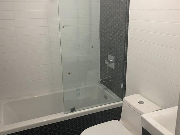 2nd image of 1029 Belmont Ave #1F