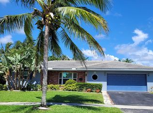 121 SW 11th Ct, Boca Raton, FL 33486