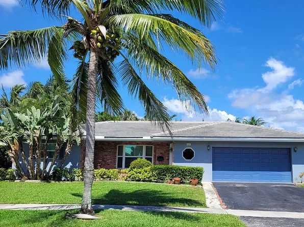121 SW 11th Ct, Boca Raton, FL 33486