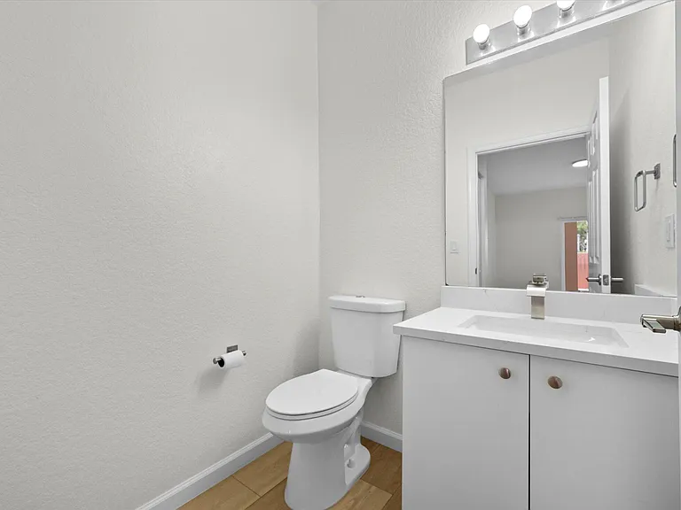 1204 Santa Catalina Ln — Photo 21