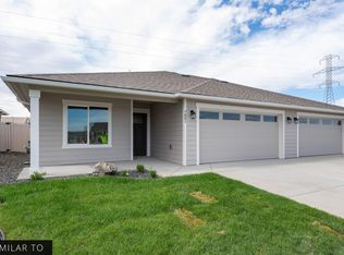 7061 W 38th Ave, Kennewick, WA 99338