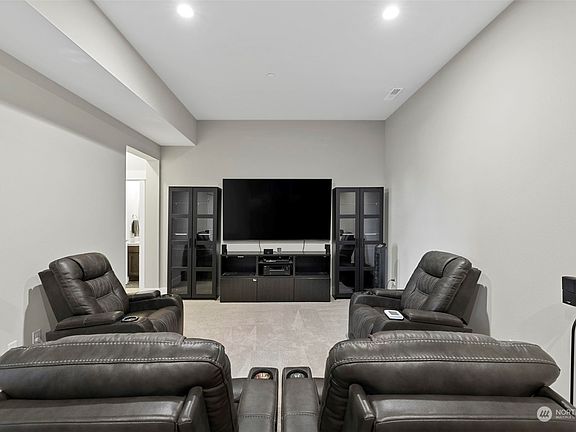 5th image of 13213 57th Ave Ct NW