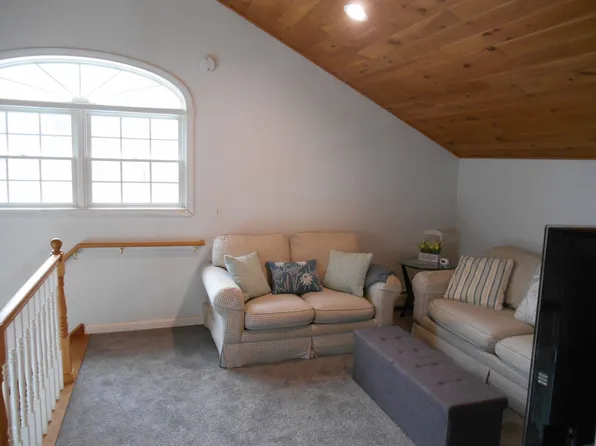 450 Grange Hall Rd, Dalton, MA 01226