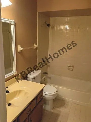 5791 Plum Valley Dr — Photo 13