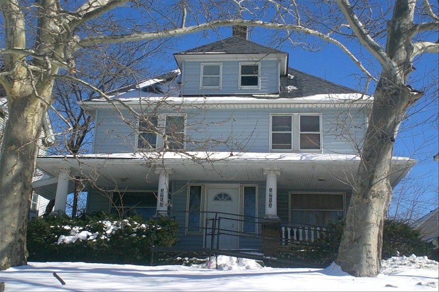 1st image of 3215 E 116th St