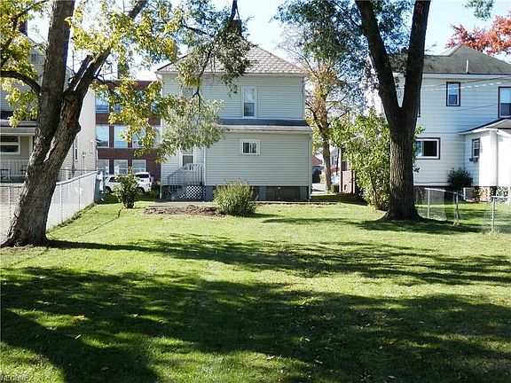 3rd image of 619 N Uhrich St