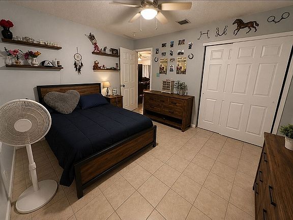 Front Bed Room