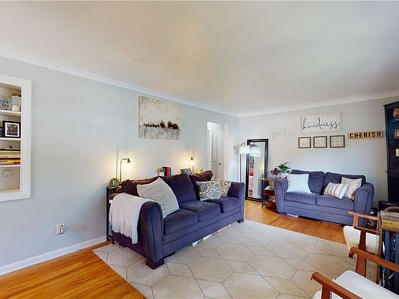 4th image of 1792 Clearbrook Dr