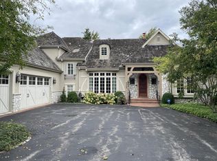 9800 N Columbia Creek Ln, Mequon, WI 53092
