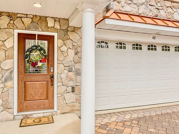 3rd image of 46 White Oak Ln