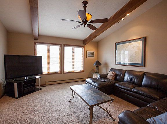 4th image of 608 E Walnut Dr
