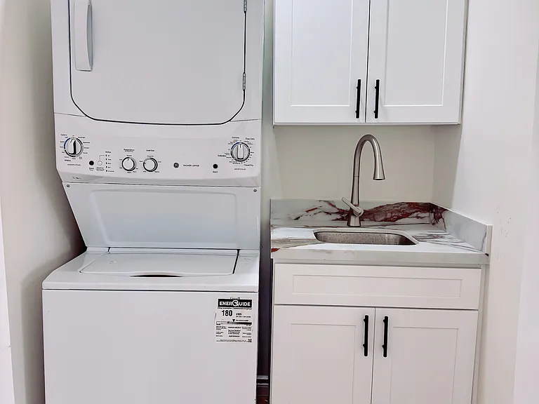 231 Vista Ave #1/2 — Photo 7