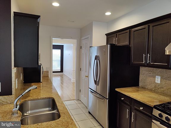 4th image of 1106 Cypress Tree Pl