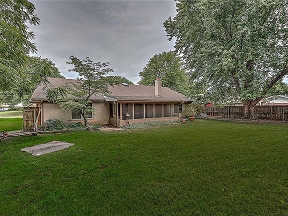 4th image of 813 S Orleans Dr