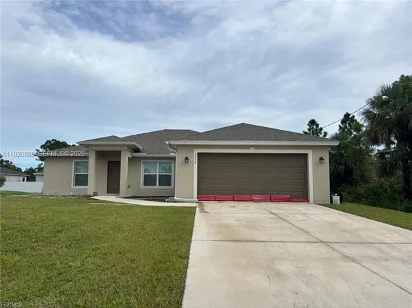 2614 27th St W, Lehigh Acres, FL 33971