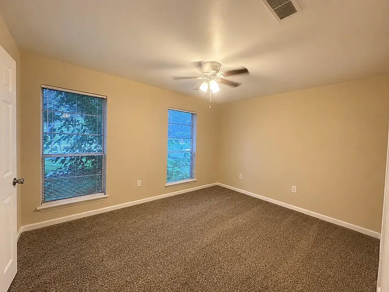 615 Cole St — Photo 11