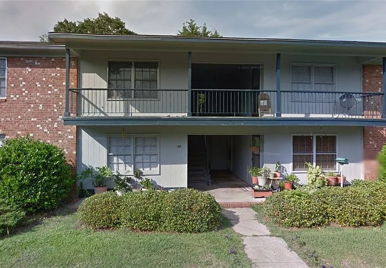 1005 N Elm St #26 — Photo 1