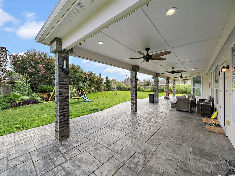 815 Arlington Ln — Photo 36