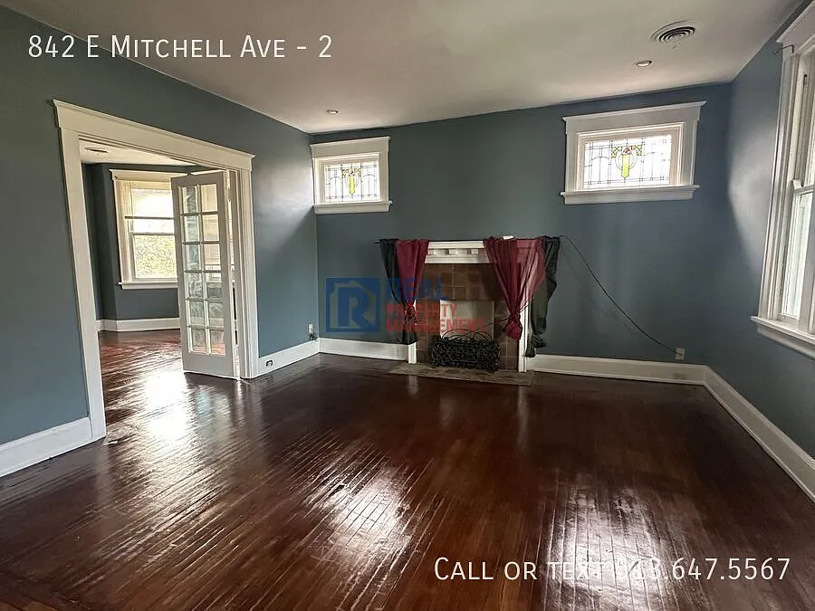Timeless beauty with modern amenities! — Photo 3