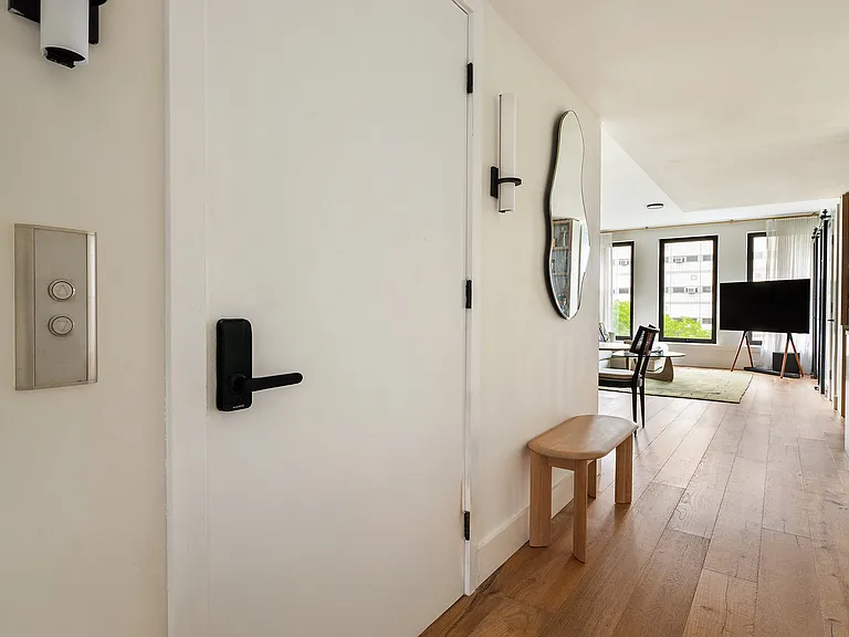 422 W 49th St #6A — Photo 9