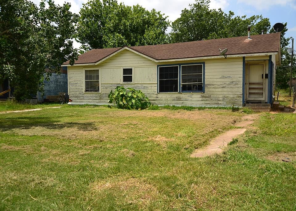 1st image of 113 Charlotte Dr