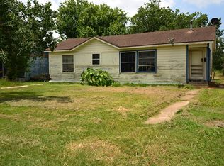 113 Charlotte Dr, Port Lavaca, TX 77979