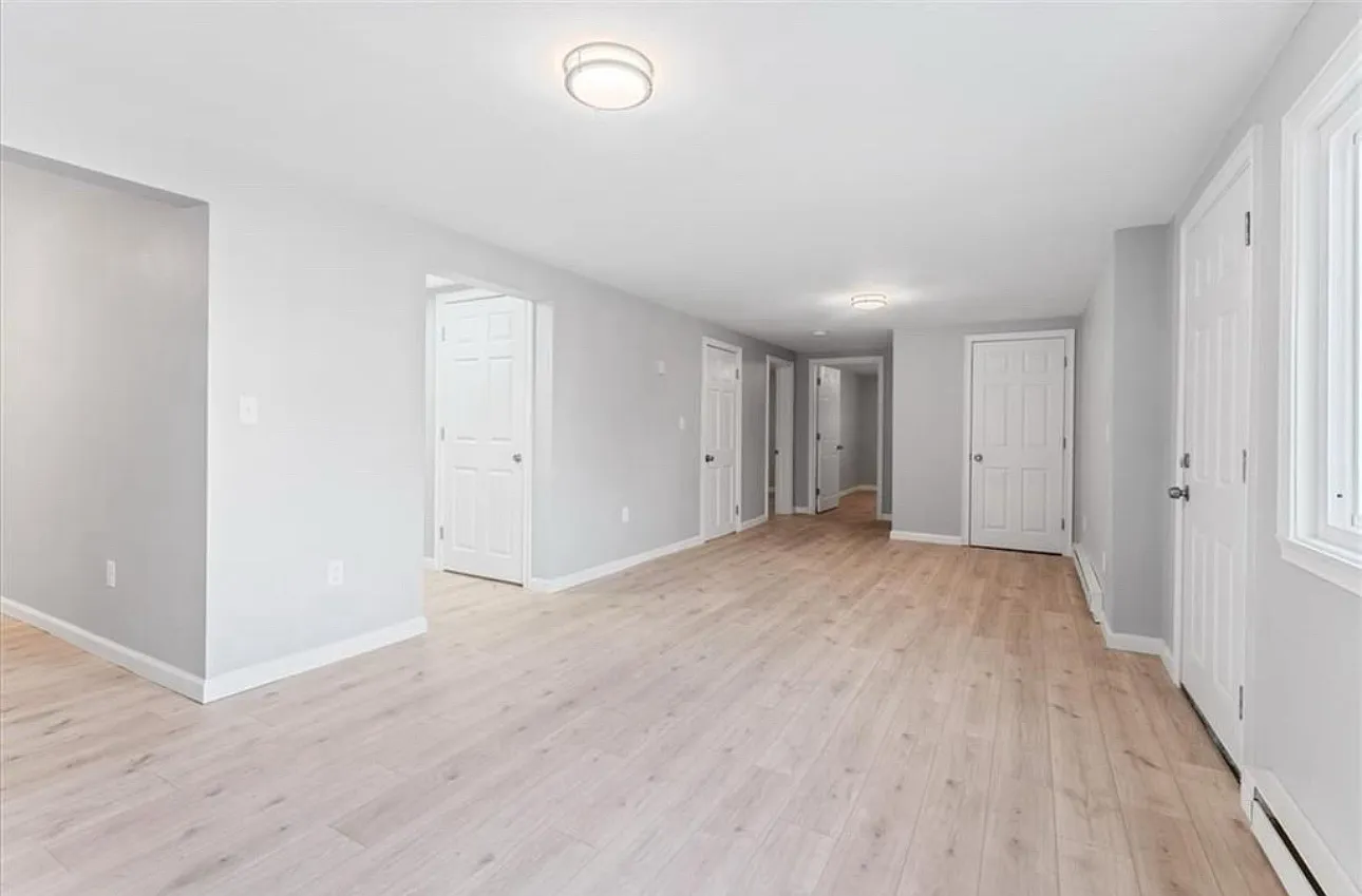 95 Wainwright St — Photo 3