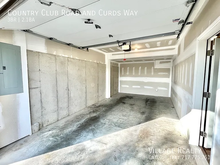 Country Club Rd — Photo 101