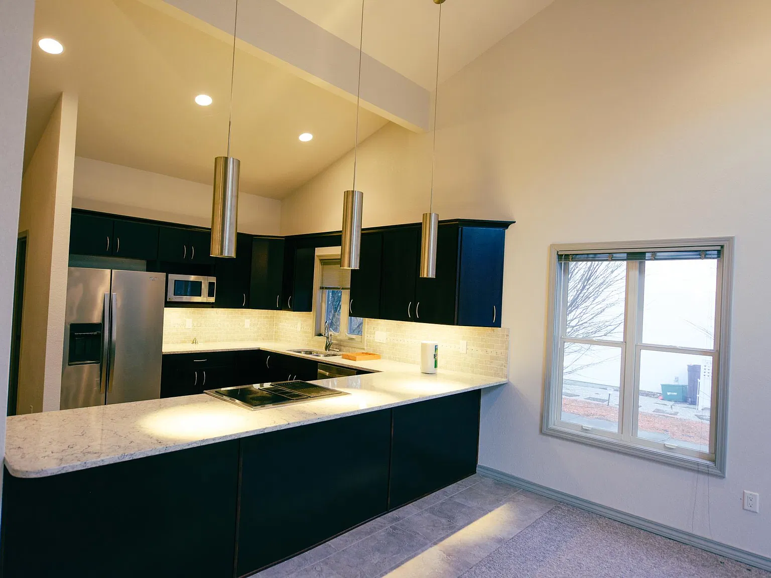 1508 Devonshire Dr — Photo 3