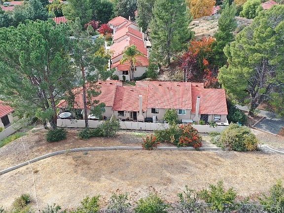 4th image of 19955 Avenue Of The Oaks #300