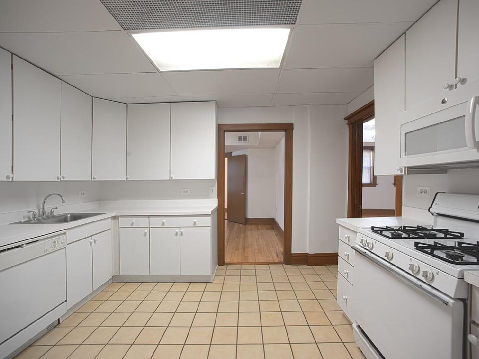 1st image of 1008 W Hollywood Ave