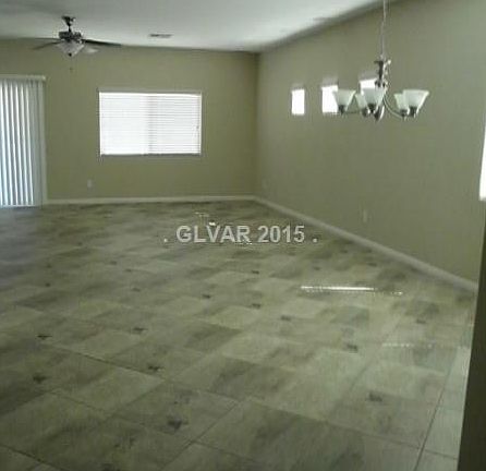 3rd image of 804 Tarbet Ave