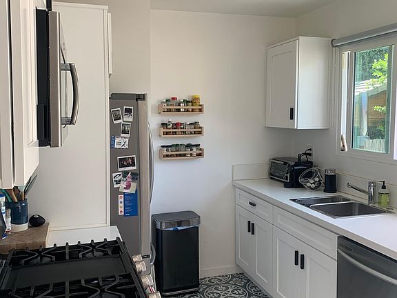 4th image of 1830 Winmar Dr #2