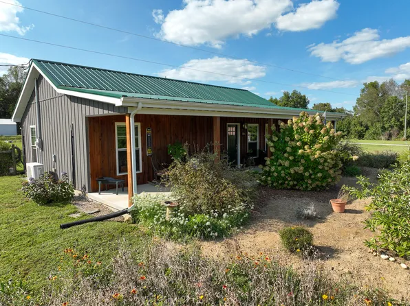 2180 Bryant Ridge Rd, Liberty, KY 42539