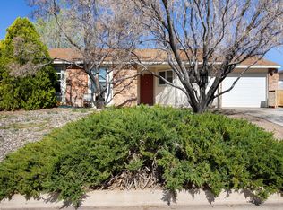1961 Roanoke Dr NE, Rio Rancho, NM 87144