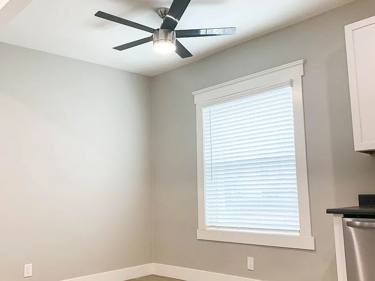 1747 5th Ave #20 — Photo 9