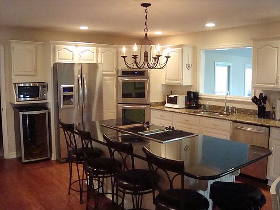 Fabulous kitchen with all new ss appliances