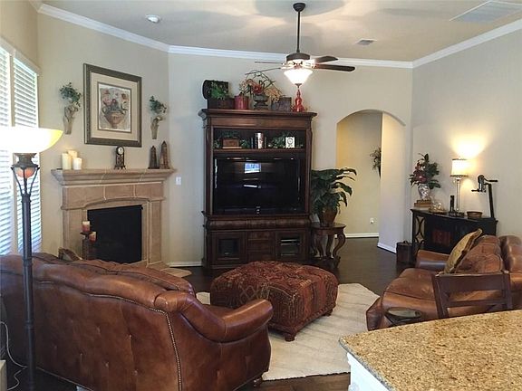 5th image of 9446 Crown Meadow Dr