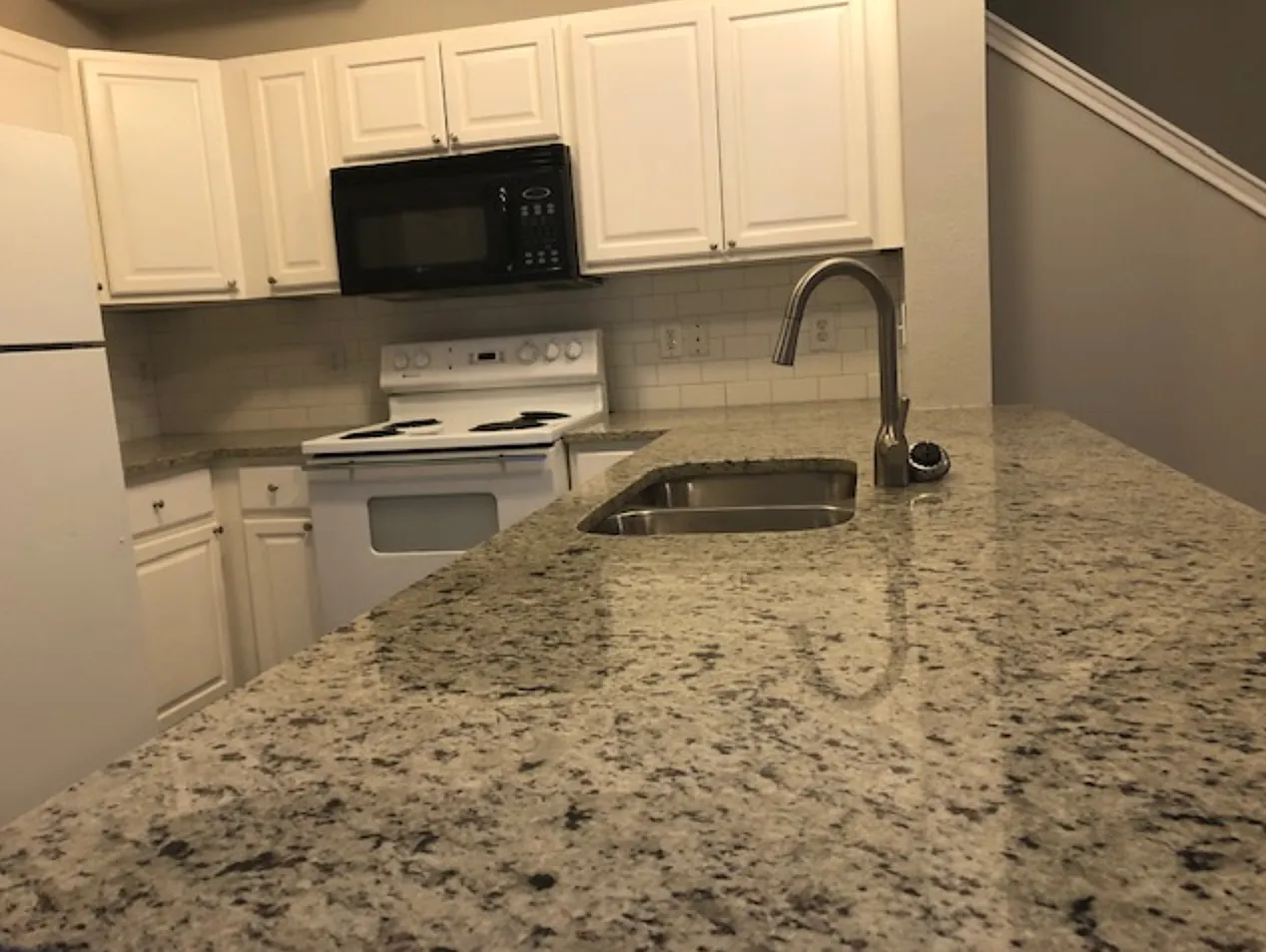3 bed, 2.5 bath, 1265 sqft, $1,400 — Photo 3