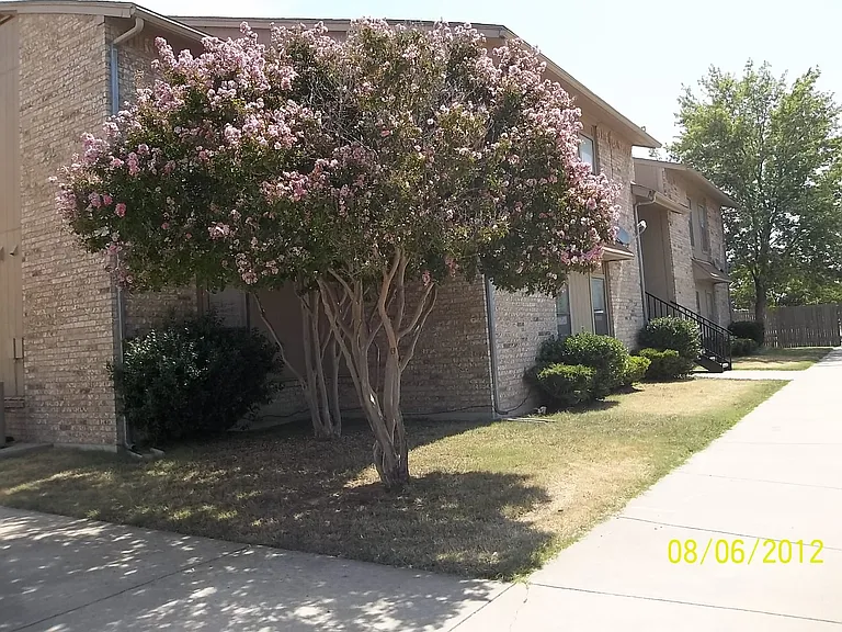 333 Highland Ave — Photo 3