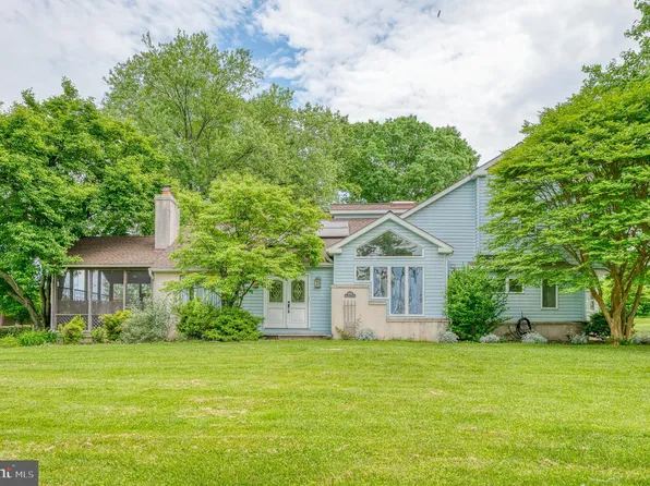 9801 Van Buren Ln, Cockeysville, MD 21030