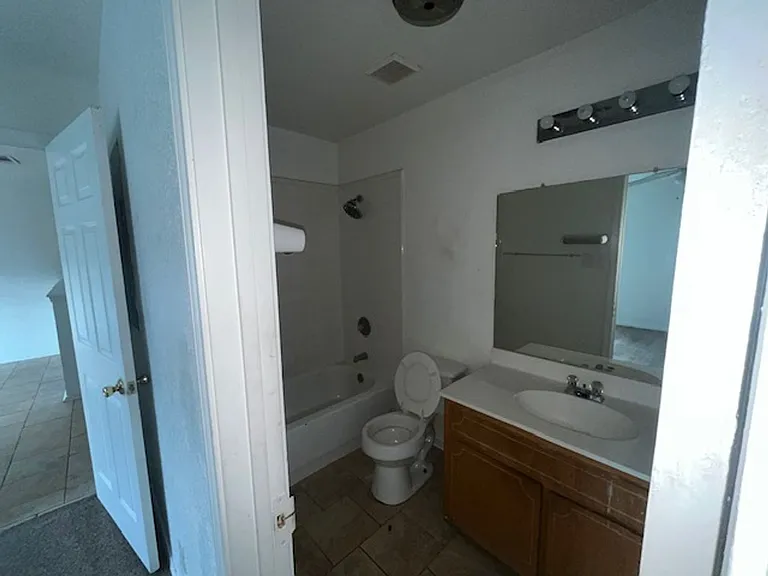 3303 Toledo Dr #C — Photo 8