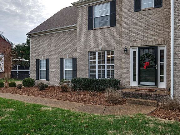 5th image of 321 Baronswood Dr