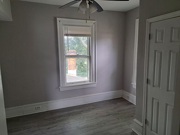5th image of 100 Railroad Ave #2