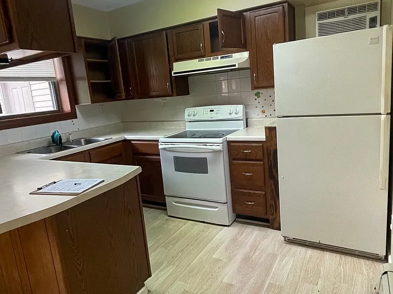 7935 Forest Beach Rd #1 — Photo 6