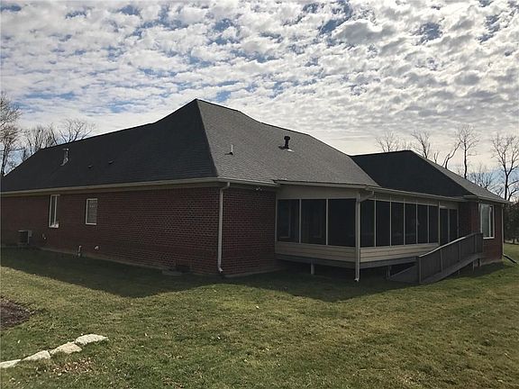 5th image of 6914 Royal Oakland Dr